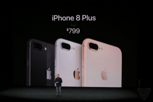 苹果iPhone 8发布 回归双面玻璃699美元起售